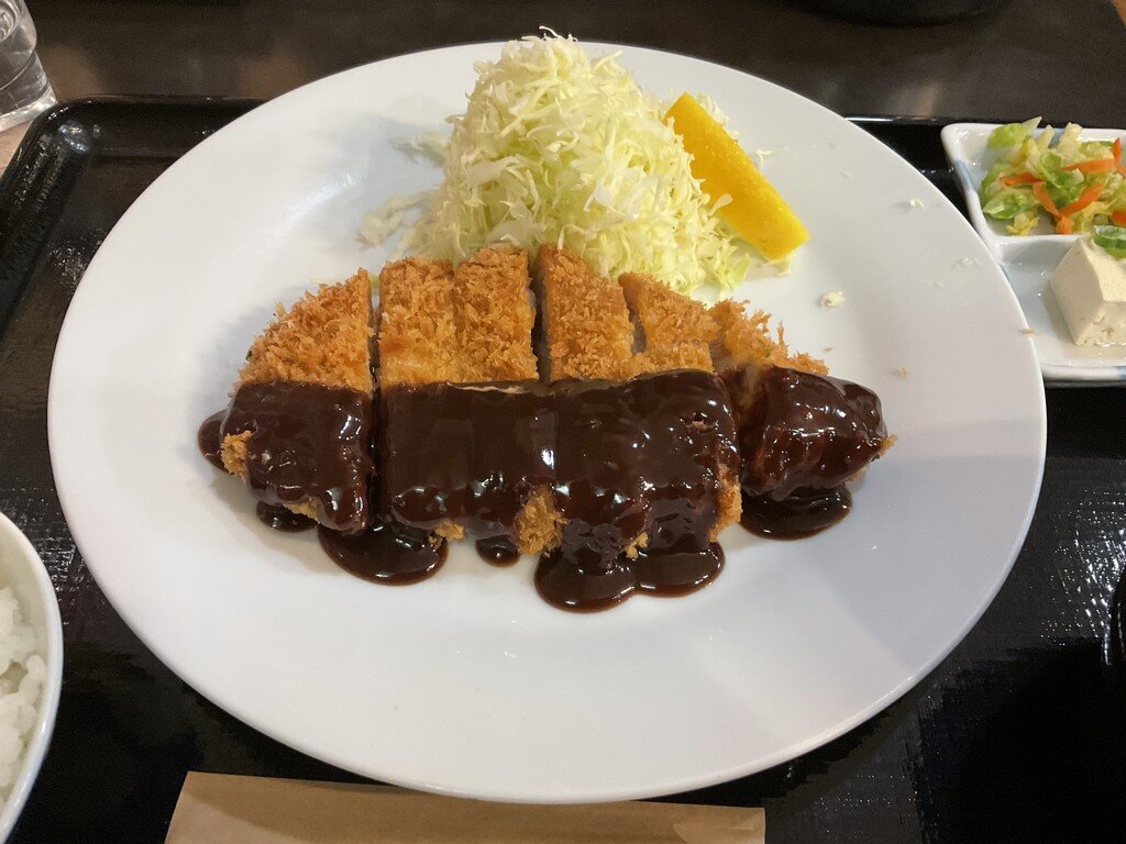 I had the Miso Tonkatsu set meal.