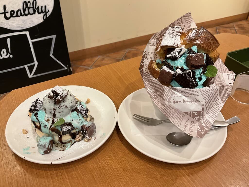 A mint  chocolate feast.