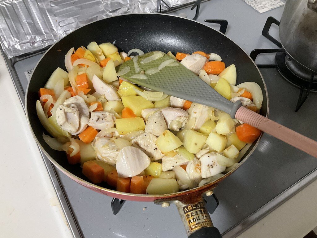 I tried to making Afritada. 